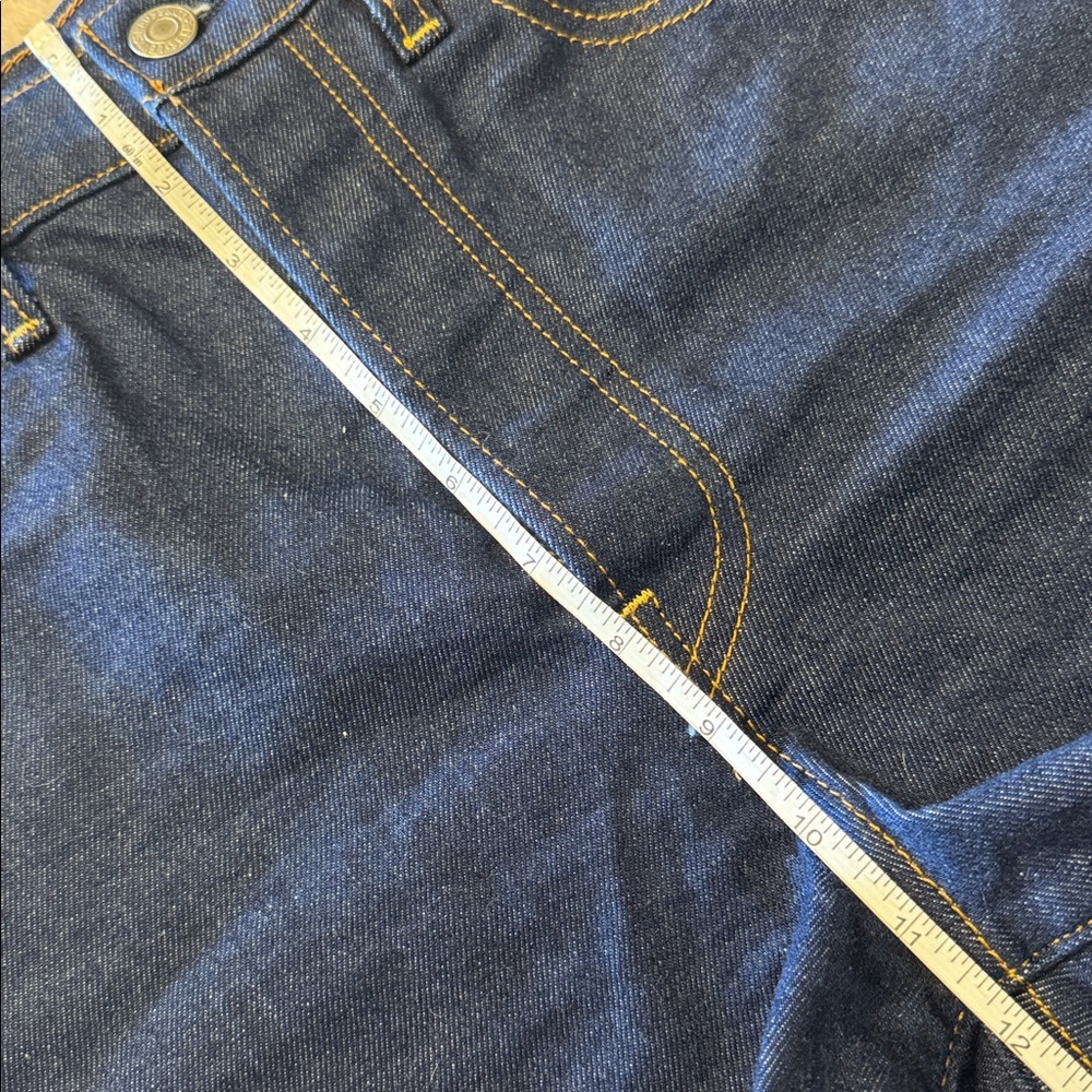 LEVI’S Ribcage Jean Shorts - Picture 14 of 16